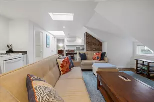 21 Vaughan Ave, Newport, RI 02840 - Photo 7