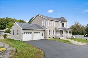39 Moonlight Dr, Westerly, RI 02891 - Photo 3