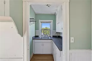 1166 N Main St, Providence, RI 02904 - Photo 9