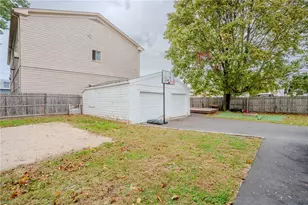 42 Garfield St, North Providence, RI 02904 - Photo 3