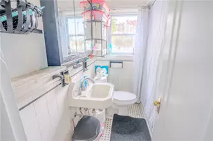 42 Garfield St, North Providence, RI 02904 - Photo 15