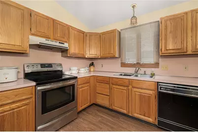 24 Digiulio Drive, North Providence, RI 02911 - Photo 5
