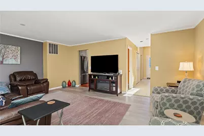 9 Canary Court, West Warwick, RI 02893 - Photo 7