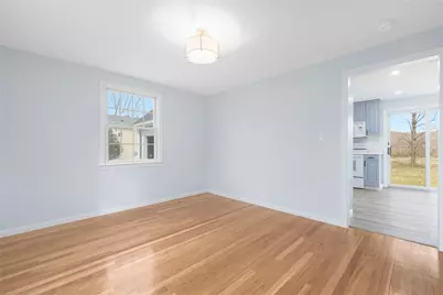 4 Longmeadow Avenue, Middletown, RI 02842 - Photo 15