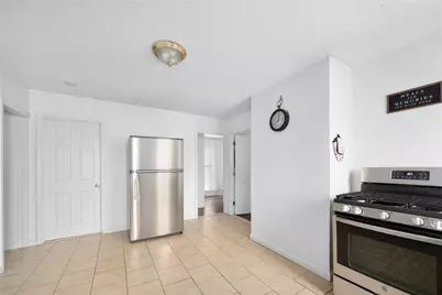 110 Lawn Avenue, Pawtucket, RI 02860 - Photo 29