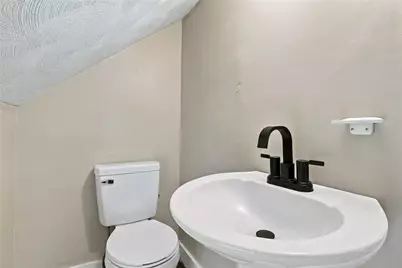 26 Providence Avenue, East Providence, RI 02915 - Photo 21