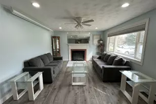 123 Wampanoag Rd, Warwick, RI 02818 - Photo 11