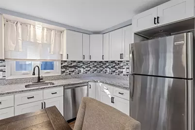 23 Skycrest Avenue, East Providence, RI 02914 - Photo 21