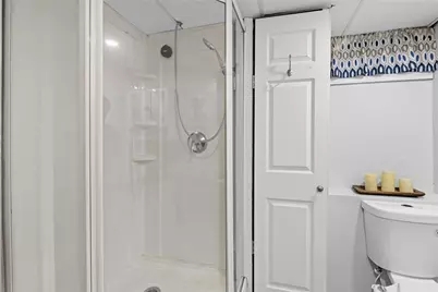 23 Skycrest Avenue, East Providence, RI 02914 - Photo 29