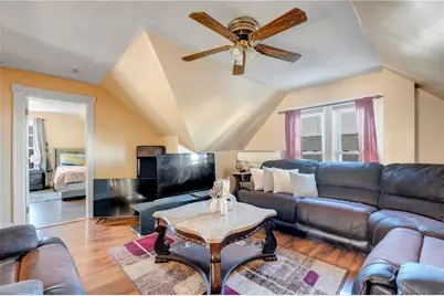 276 Lonsdale Avenue #4, Pawtucket, RI 02860 - Photo 3