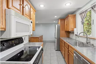 39 Pike Street, West Warwick, RI 02893 - Photo 21