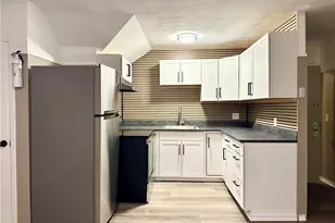 806 Main St, West Warwick, RI 02893 - Photo 5