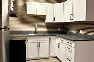 806 Main St, West Warwick, RI 02893 - Photo 3