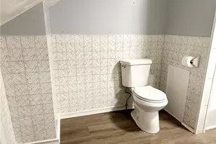 806 Main St, West Warwick, RI 02893 - Photo 17