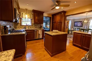 506 Fair St, Warwick, RI 02888 - Photo 9