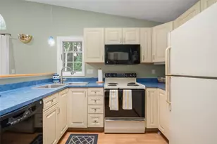 24 White Birch Ct, North Kingstown, RI 02852 - Photo 11
