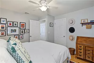 162 E View Ave, Cranston, RI 02920 - Photo 17
