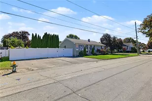 162 E View Ave, Cranston, RI 02920 - Photo 25
