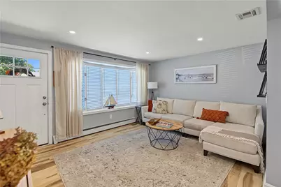162 East View Avenue, Cranston, RI 02920 - Photo 11