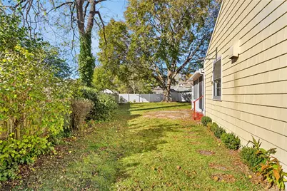 30 Marshall Way, East Providence, RI 02916 - Photo 35