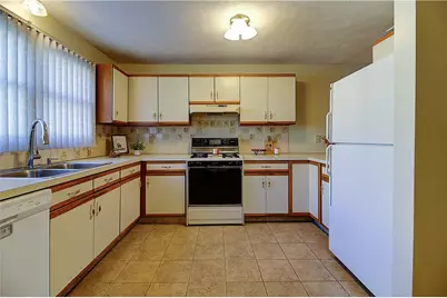1603 Plainfield Pike #D8, Johnston, RI 02919 - Photo 5