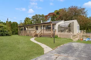 1034 Stafford Rd, Tiverton, RI 02878 - Photo 1