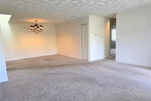 732 Manomet Ct, Warwick, RI 02886 - Photo 5