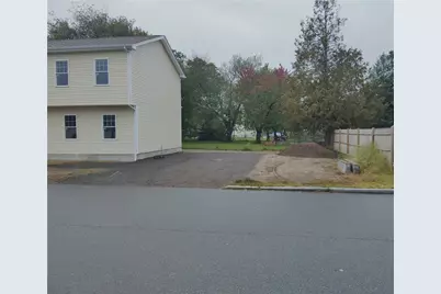 46 Irving Avenue, East Providence, RI 02914 - Photo 3