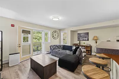 751 Metacom Avenue #10, Bristol, RI 02809 - Photo 3