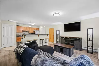 751 Metacom Avenue #10, Bristol, RI 02809 - Photo 5