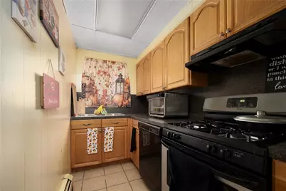 110 Lawn Avenue, Pawtucket, RI 02860 - Photo 15
