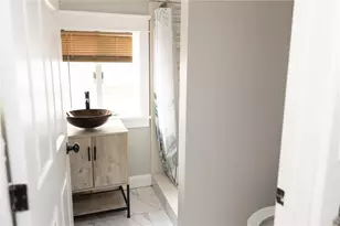 872 Main Ave, Warwick, RI 02886 - Photo 15