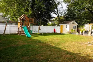 872 Main Ave, Warwick, RI 02886 - Photo 5