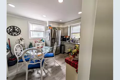 236 Vermont Avenue, Providence, RI 02905 - Photo 7