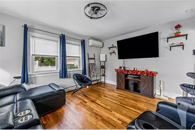114 Crown Avenue, East Providence, RI 02915 - Photo 3