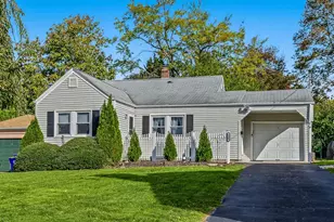 114 Crown Ave, East Providence, RI 02915 - Photo 1