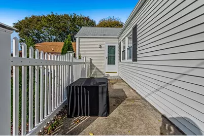 114 Crown Avenue, East Providence, RI 02915 - Photo 15