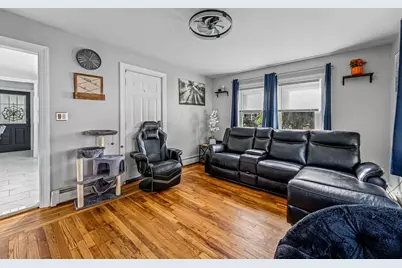 114 Crown Avenue, East Providence, RI 02915 - Photo 5