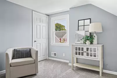 379 Dover Avenue, East Providence, RI 02914 - Photo 33
