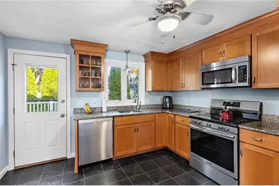 31 Greenview Street, Cumberland, RI 02864 - Photo 3