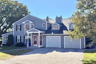 18 Pond Ct, North Providence, RI 02904 - Photo 1