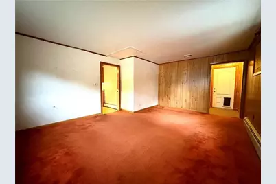 85 Hilton Avenue, East Providence, RI 02915 - Photo 9