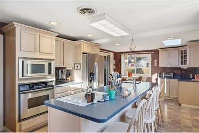 114 Becker Avenue, East Providence, RI 02915 - Photo 5