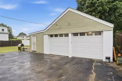146 Bentley Street, East Providence, RI 02914 - Photo 31