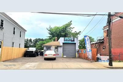 538 Branch Avenue, Providence, RI 02904 - Photo 1