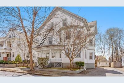 17 Hillside Avenue, Providence, RI 02906 - Photo 1