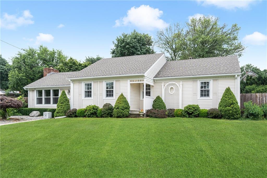 15 Chedell Ave, East Providence, RI 02914 MLS 1339430 Coldwell Banker