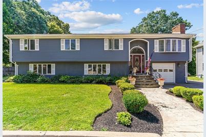 14 Fales Road, Bristol, RI 02809 - Photo 1