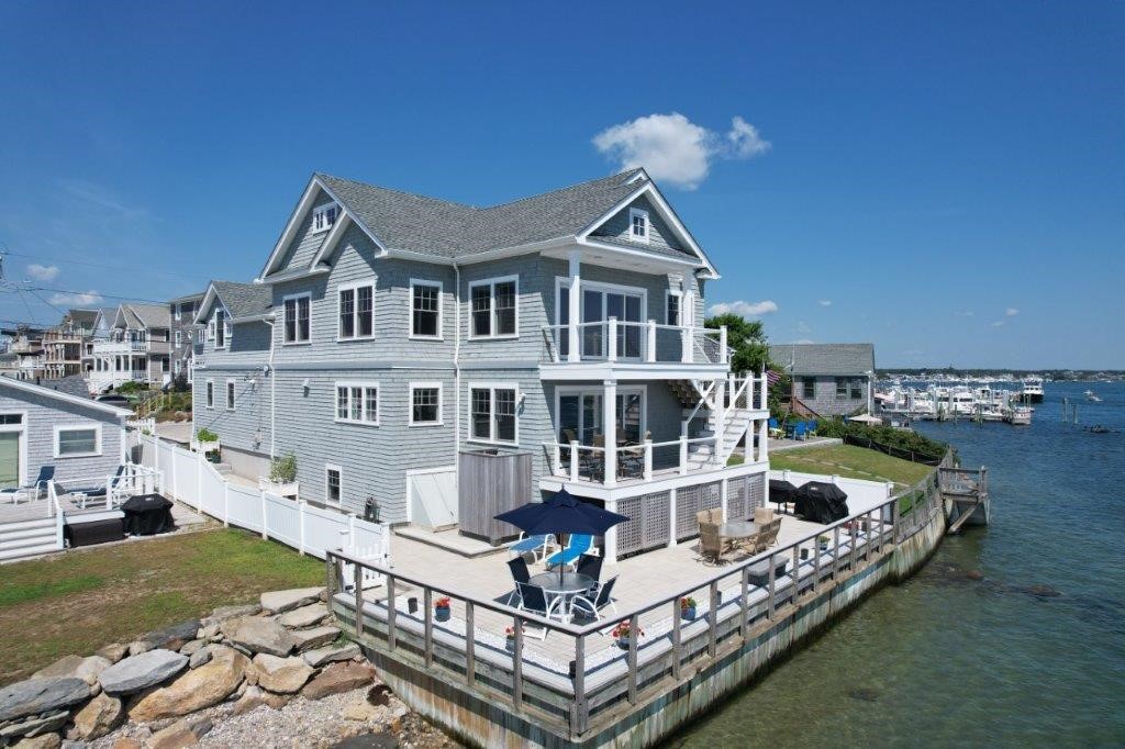 15 Beach Row, Narragansett, RI 02879 MLS 1341432 Coldwell Banker