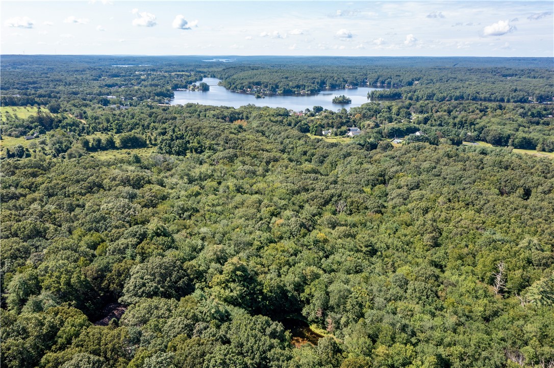 86 Mapleville Rd, Smithfield, RI 02828 MLS 1342566 Coldwell Banker